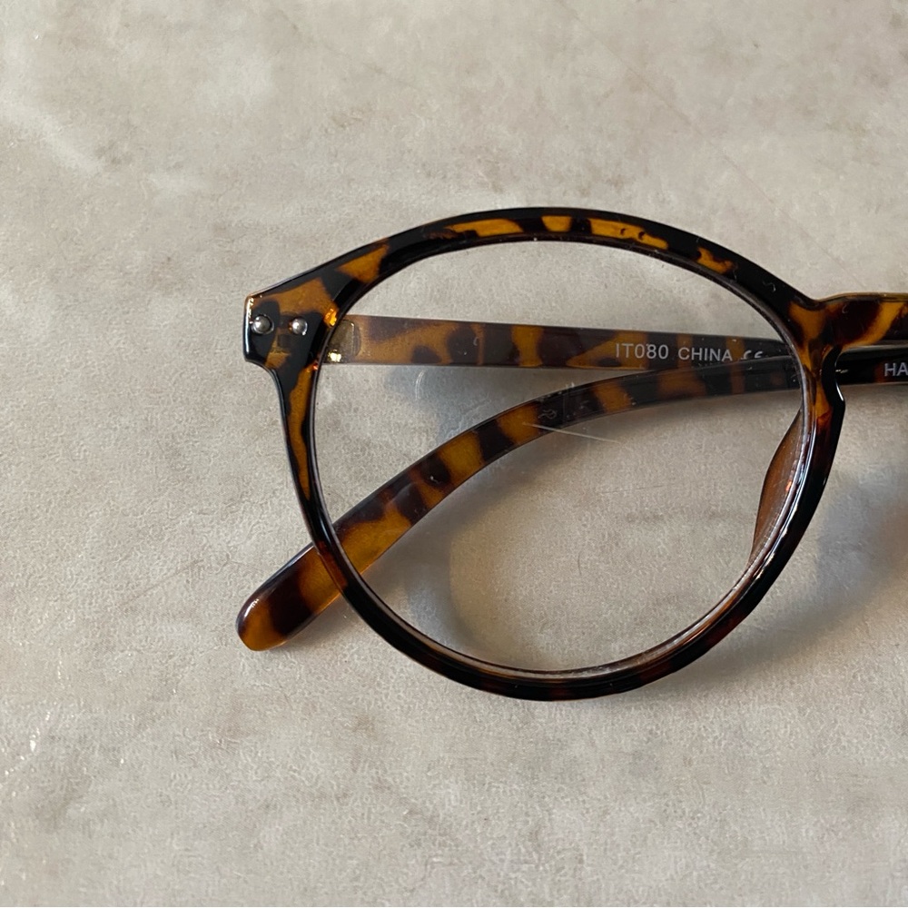 Tortoise Shell Round Glasses - Picture 2 of 2